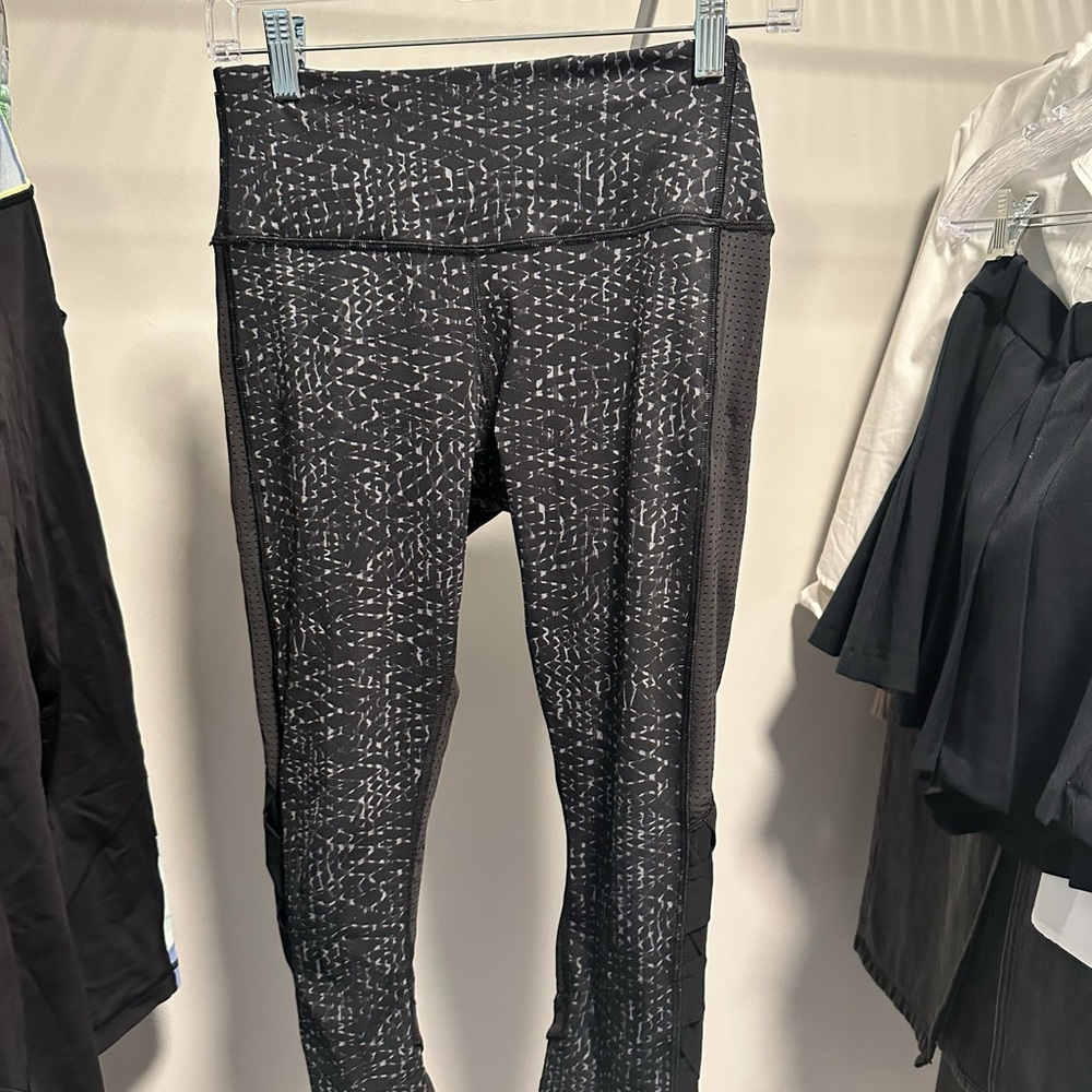 Lululemon Cropped Pants